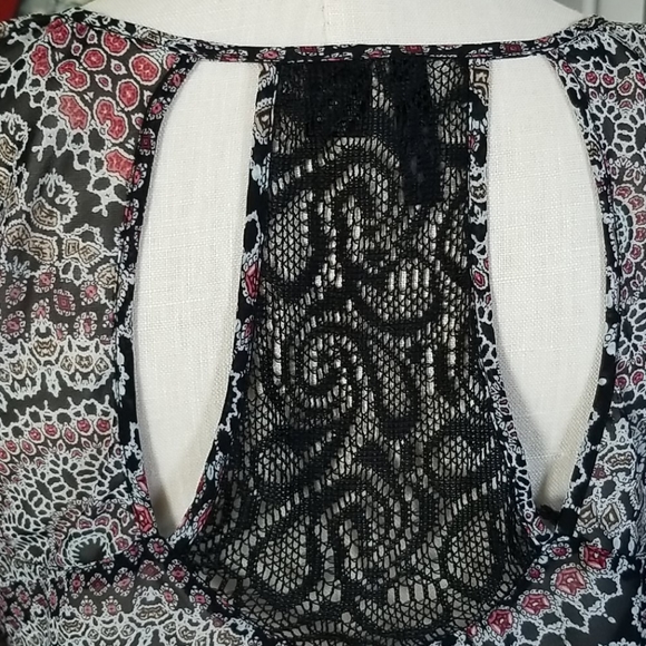 Full Tilt Sheer Net Lace Back Feature Sz S - Picture 4 of 9